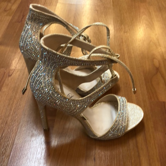 ⭐️SOLD OUT⭐️ Bella Luna high heels with champagne sequins - Picture 3 of 7